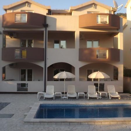 Apartmani Bulajic Tivat Buitenkant foto