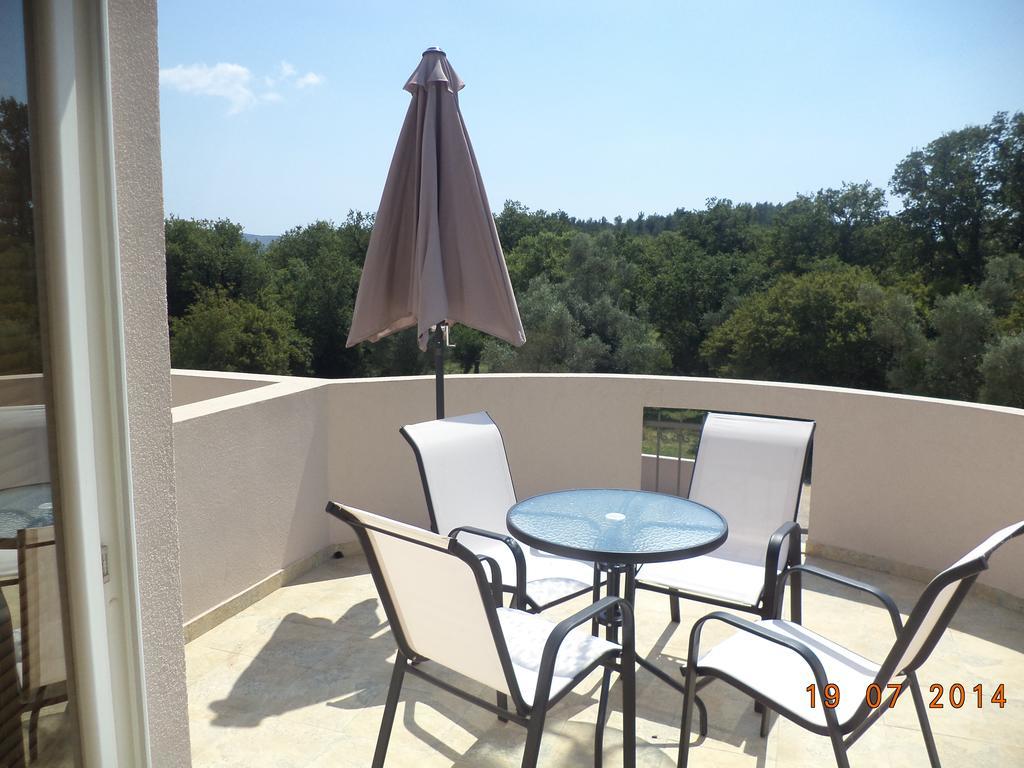 Apartmani Bulajic Tivat Buitenkant foto