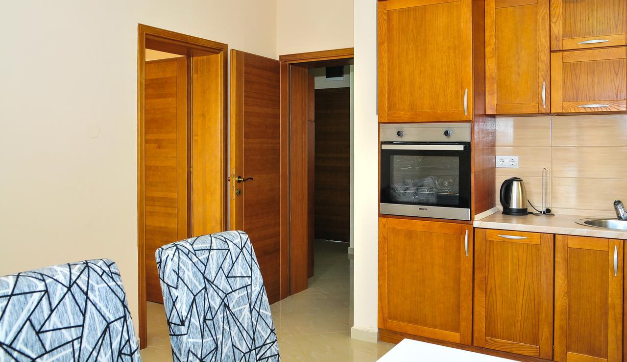 Apartmani Bulajic Tivat Buitenkant foto
