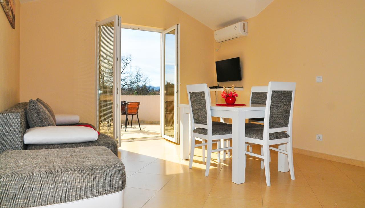Apartmani Bulajic Tivat Buitenkant foto